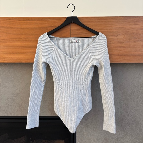 NWOT ABERCROMBIE & FITCH Long Sleeves Bodysuit , Size M - Picture 1 of 10